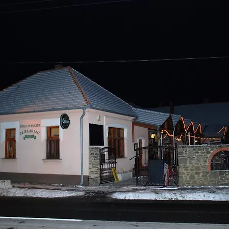 Borostyánkert étterem&vendégház * Sitke