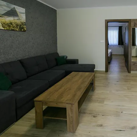 Borostyankert Etterem & Vendeghaz 3*