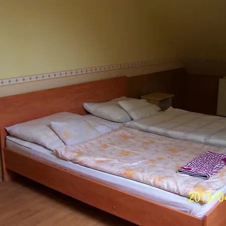 Borostyánkert étterem&vendégház Sitke