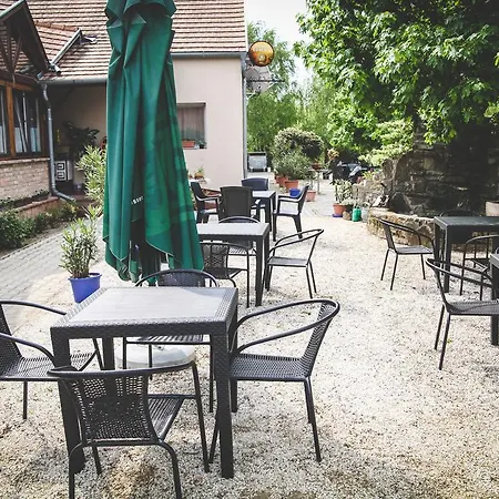 Vendégház Borostyánkert étterem&vendégház