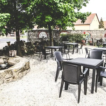 Borostyánkert étterem&vendégház Sitke